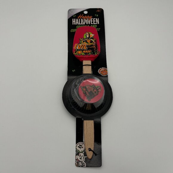 Disney 100 Happy Halloween Evil Queen Spatula & Cupcake Liner Set Kitchen Baking - Picture 1 of 2